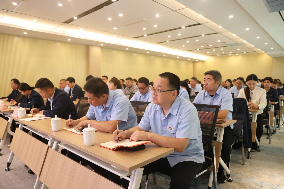 济宁能源集团宣讲团到精 密制造产业园宣讲