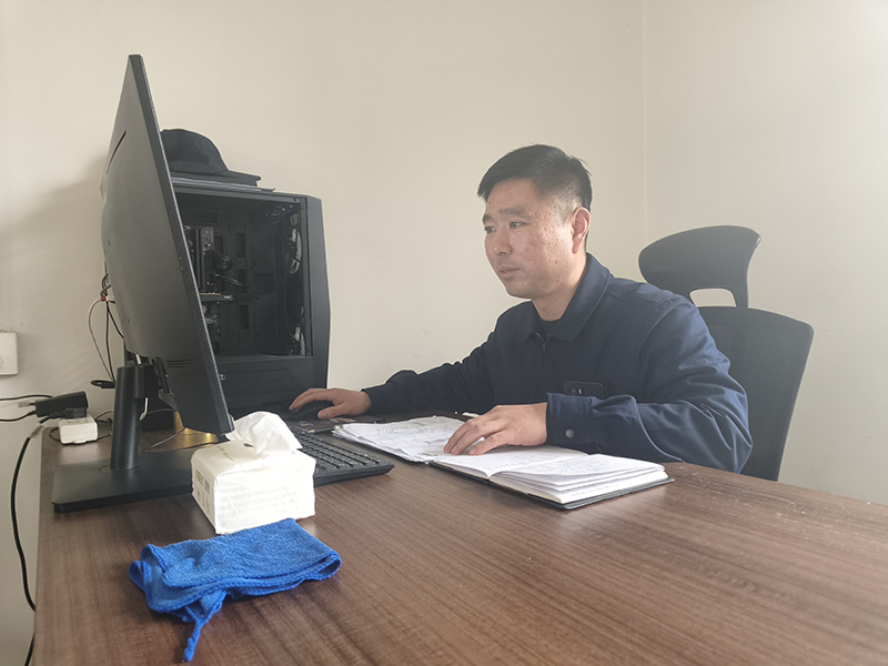 盛源分公司劳模张昆全